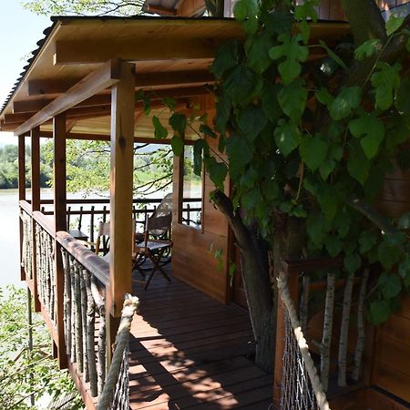 Holiday Home Kucica Na Drvetu Баня-Ковиляча Экстерьер фото