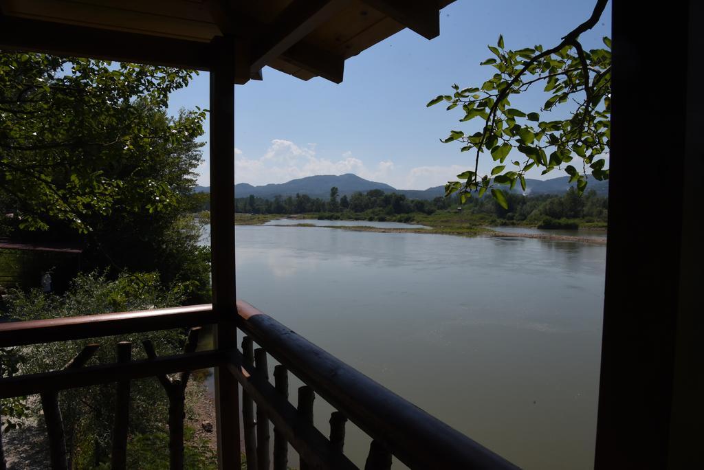 Holiday Home Kucica Na Drvetu Баня-Ковиляча Экстерьер фото