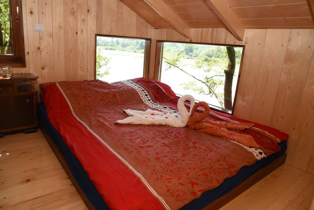 Holiday Home Kucica Na Drvetu Баня-Ковиляча Экстерьер фото