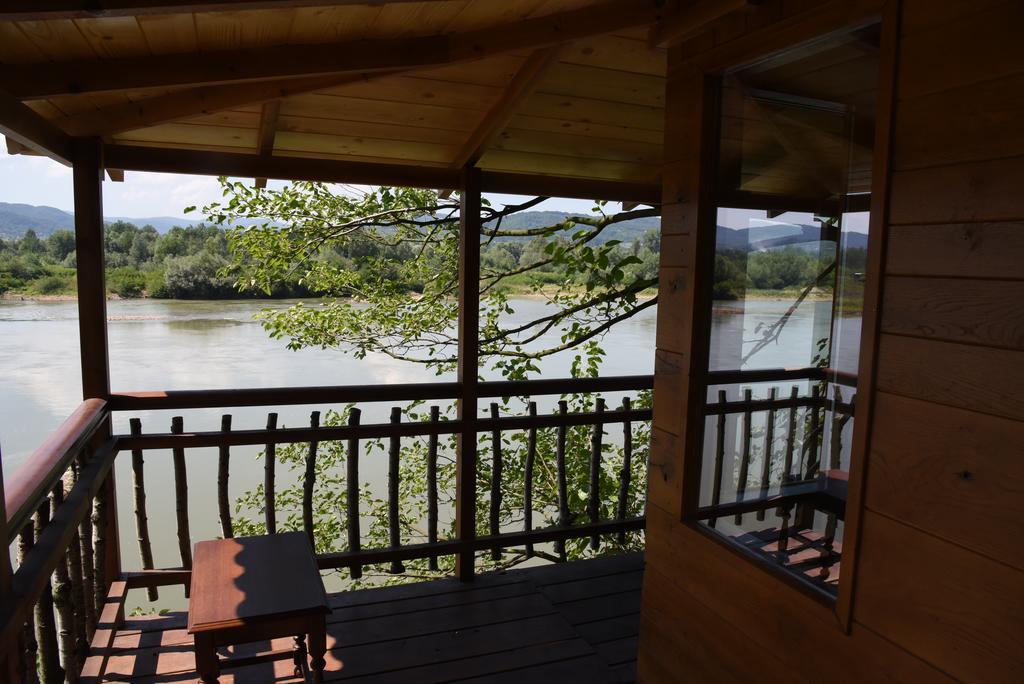 Holiday Home Kucica Na Drvetu Баня-Ковиляча Экстерьер фото