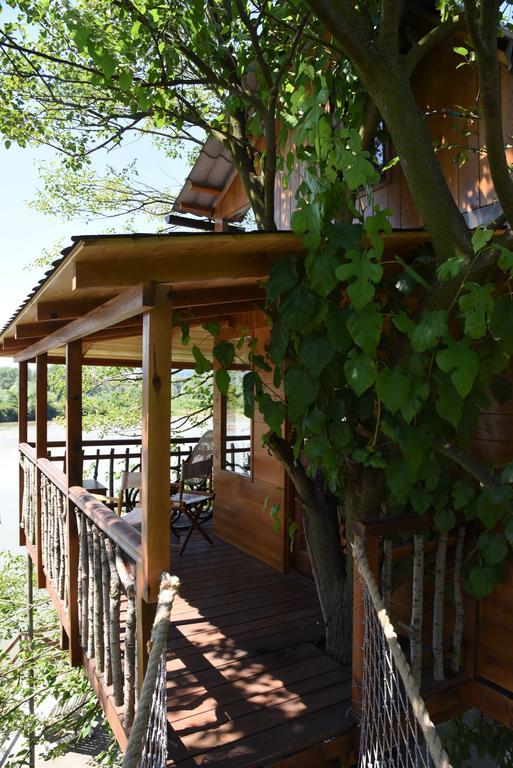 Holiday Home Kucica Na Drvetu Баня-Ковиляча Экстерьер фото