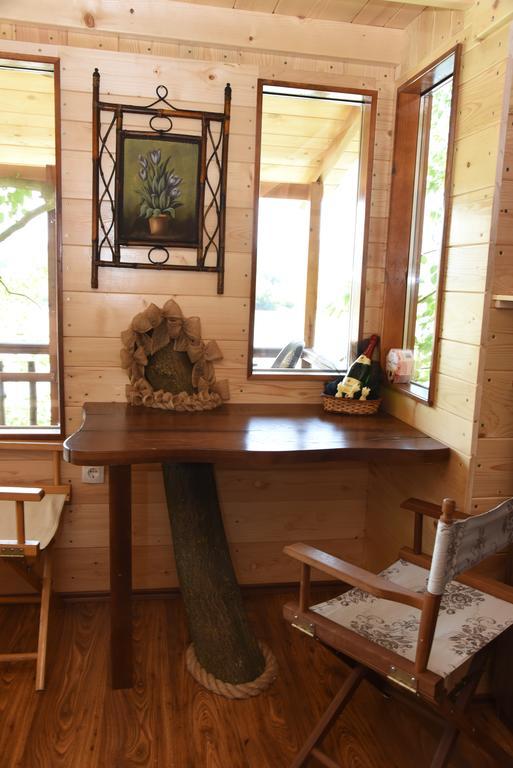 Holiday Home Kucica Na Drvetu Баня-Ковиляча Экстерьер фото