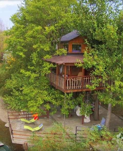 Holiday Home Kucica Na Drvetu Баня-Ковиляча Экстерьер фото